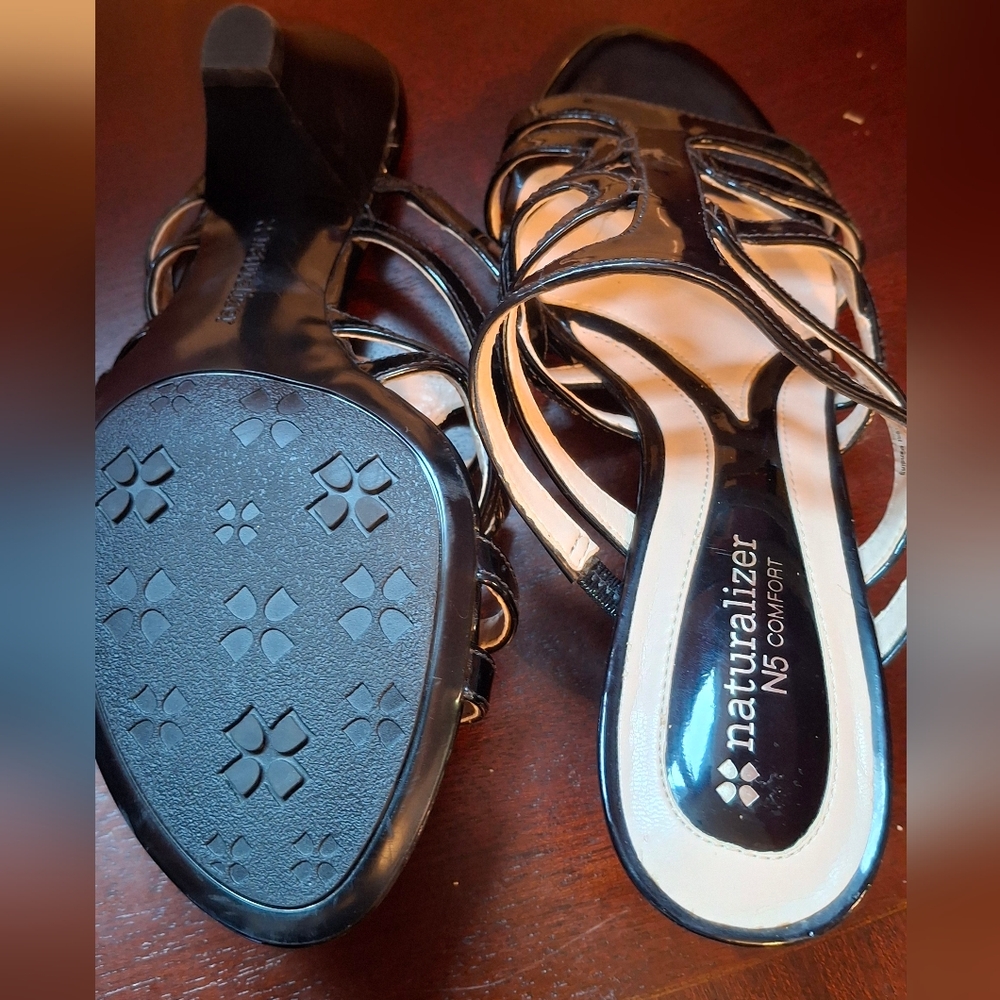 Naturalizer Sandals - Picture 6 of 12